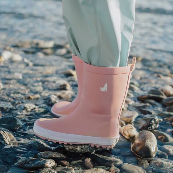 CRYWOLF Rain Boots in Blush